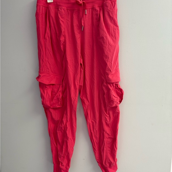 Lululemon Pink Cargo Jogger Pants - Picture 1 of 4